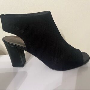 Black Impo sling back shoe. Size 10
